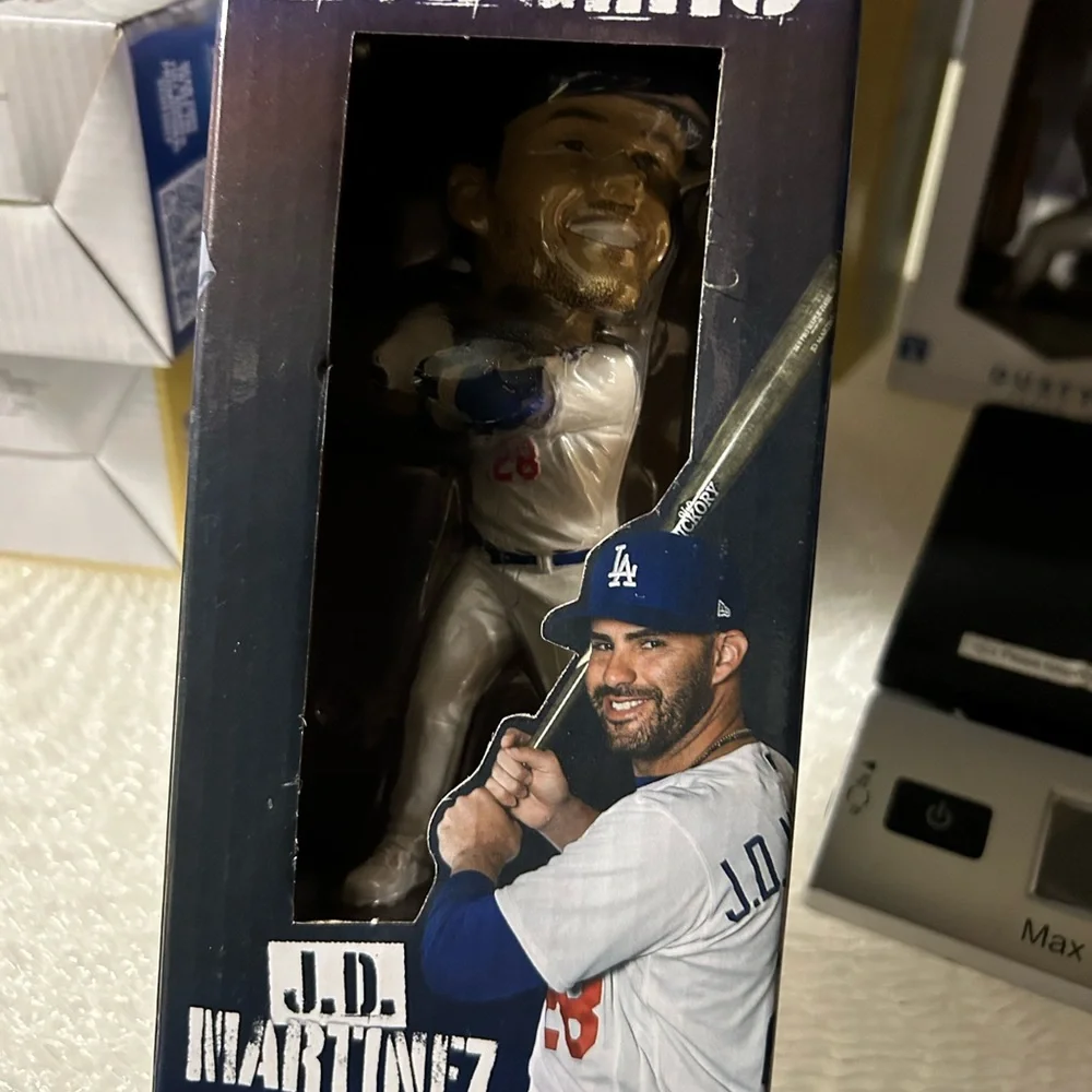 MLB Los Angeles Dodgers JD Martinez Bobblehead - Picture 2 of 5